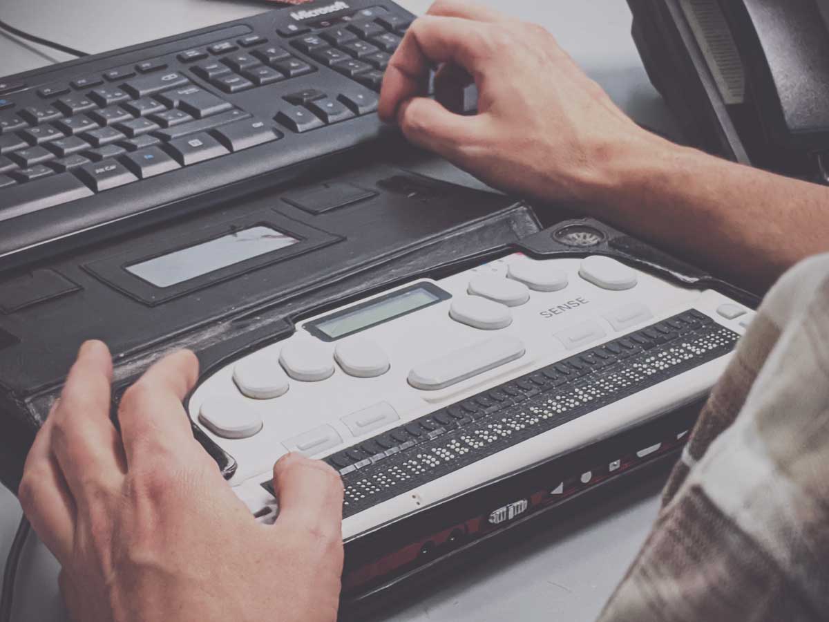 keyboard with screen reader